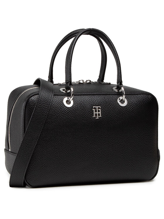 tommy hilfiger essence duffle