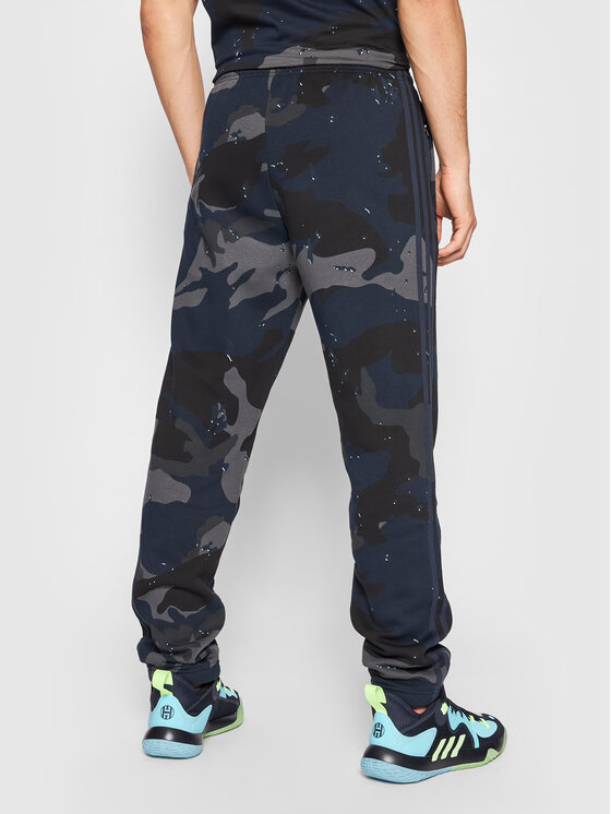adidas Teplákové nohavice Graphics Camo H13469 Tmavomodrá Regular Fit •  Modivo.sk