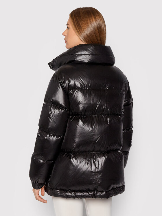 Woolrich Woolrich Vatovaná bunda Aliquippa CFWWOU0583FRUT1702 Černá Regular Fit