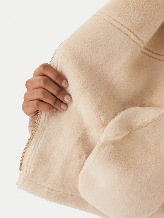 Rinascimento Rinascimento Штучний овчинний тулуб CFC0127147003 Кремовий Regular Fit