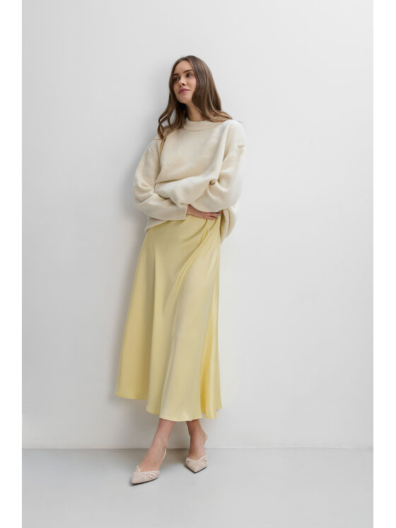 Fobya Fobya Sweter F2115 Kremowy Basic Fit