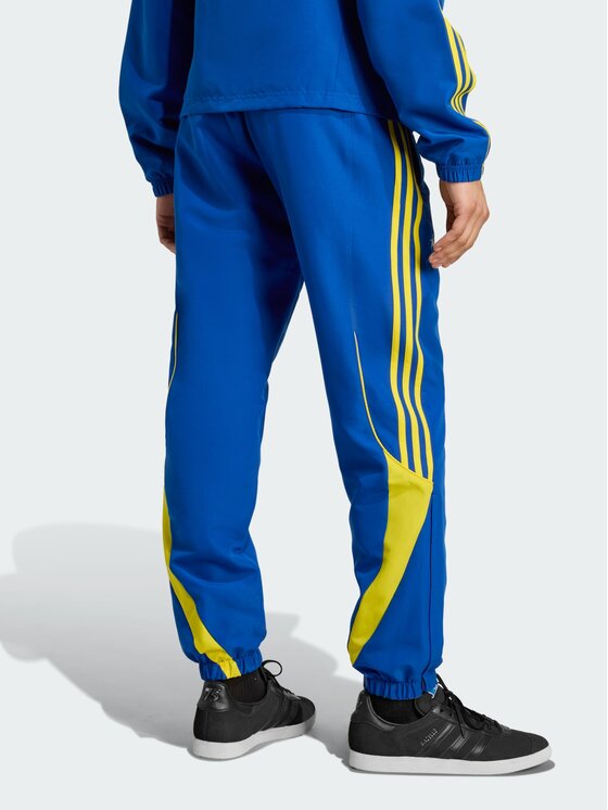 adidas adidas Spodnie dresowe Juventus Vialli Pack Niebieski jasny Regular Fit