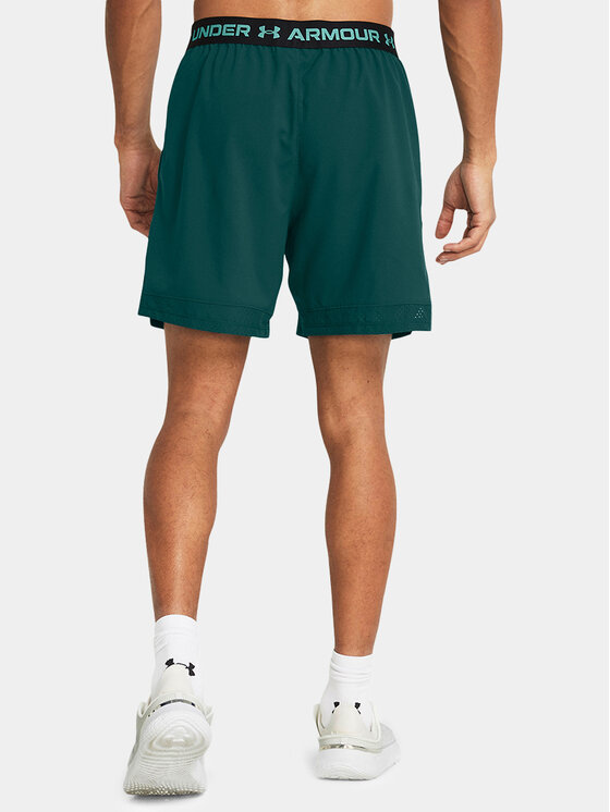 Under Armour Pantaloncini sportivi Ua Vanish Woven 6In Shorts 1373718 449 Verde Fitted Fit Modivo