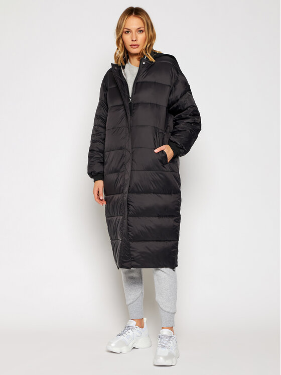 Guess Guess Kurtka zimowa Rebecca W0BL0B WDAY0 Czarny Regular Fit