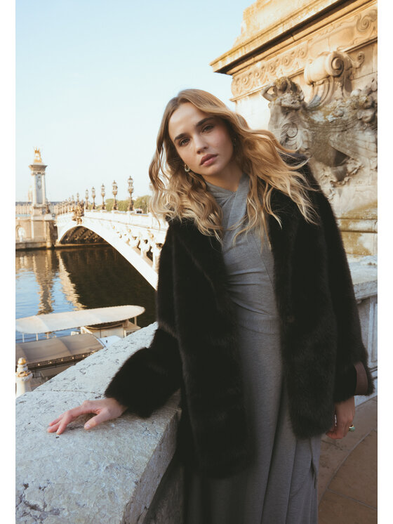 BIZUU BIZUU Futro WINTER WARM FLUFFY FUR Brązowy Standard Fit