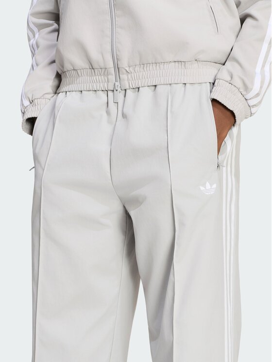 adidas adidas Spodnie dresowe 168118 Szary Loose Fit