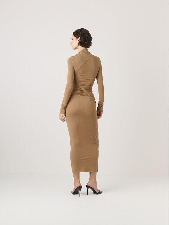 La Mania La Mania Šaty CARO Béžová Classic Fit