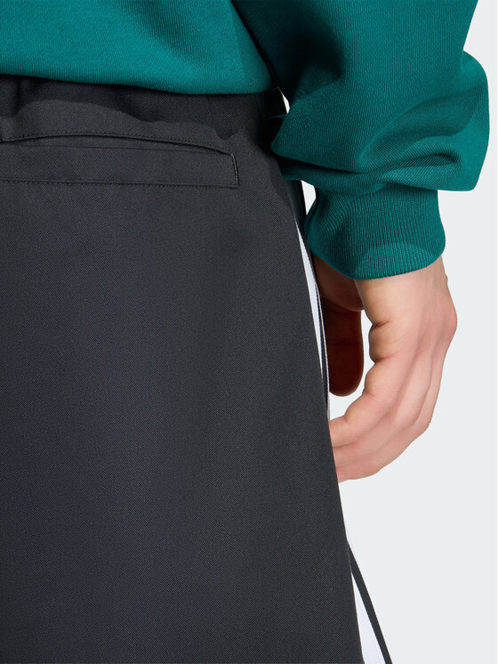 adidas adidas Medžiaginiai šortai 169001 Juoda Oversize