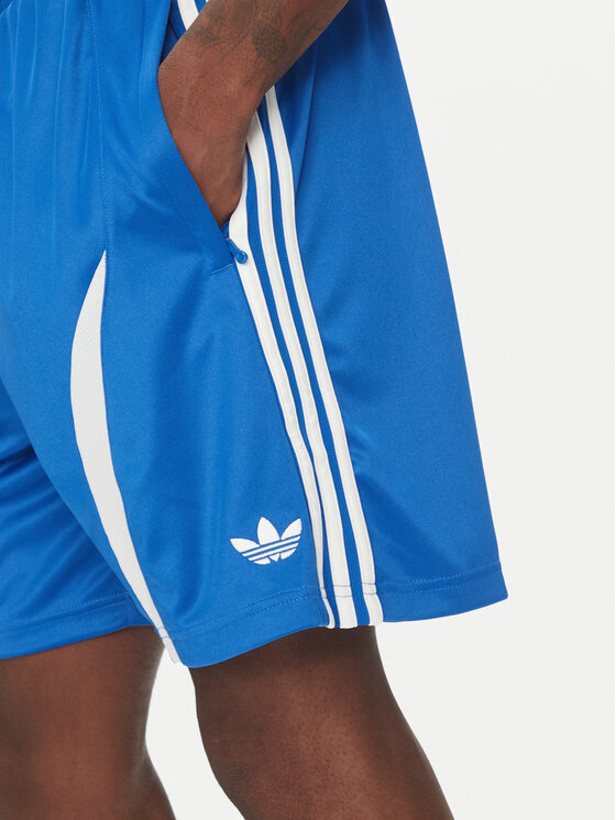 adidas adidas Szorty sportowe adicolor Teamgeist JP1123 Niebieski Regular Fit