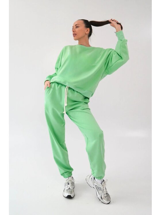 Chiara Wear Chiara Wear Spodnie dresowe Spodnie dresowe typu joggery Zielony Jogger Fit