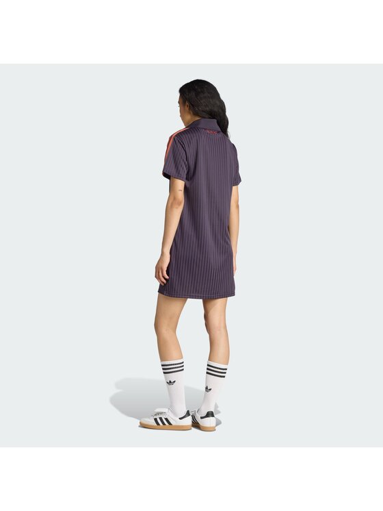 adidas adidas Sukienka codzienna FC Bayern Terrace Icons Fioletowy Regular Fit