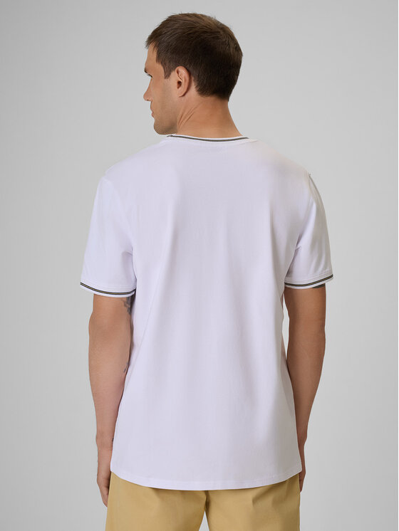 4F 4F T-Shirt LAKESIDE ESCAPE Biały Regular Fit