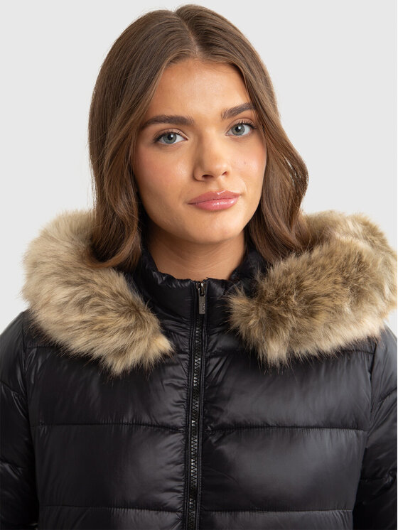 BIG STAR BIG STAR Płaszcz zimowy LIWIA_906_130 Czarny Classic Fit