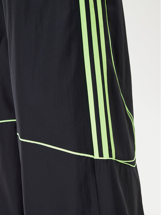 adidas adidas Παντελόνι φόρμας Teamgeist adicolor JV7478 Μαύρο Oversize
