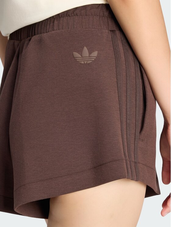 adidas adidas Szorty materiałowe 172113 Brązowy ciemny Loose Fit
