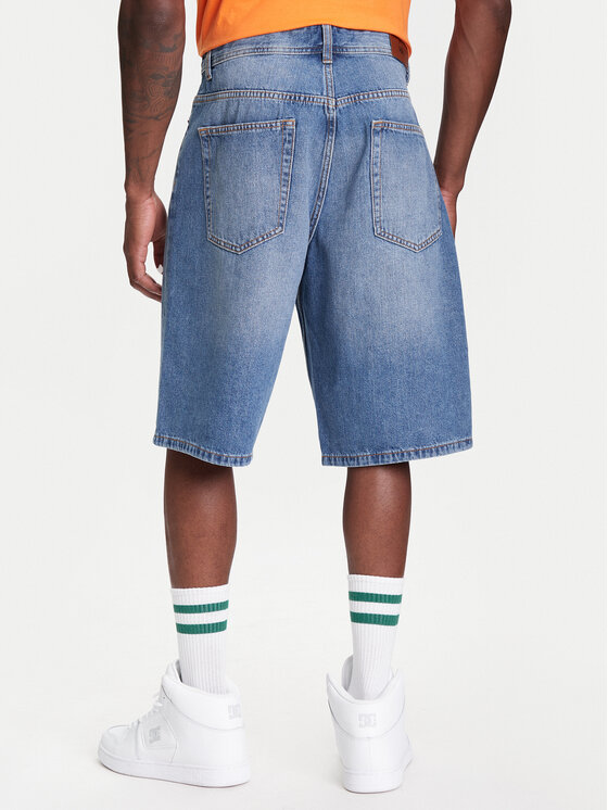 United Colors Of Benetton United Colors Of Benetton Kratke traperice 4AW7U9018 Plava Relaxed Fit