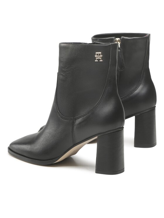 Tronchetti Soft Square Toe Ankle Boot FW0FW06838