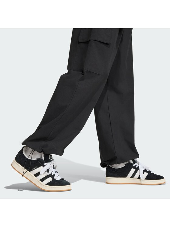 adidas adidas Spodnie materiałowe 168930 Czarny Regular Fit