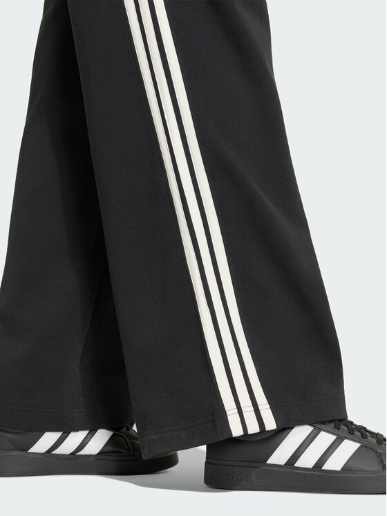 adidas adidas Kalhoty z materiálu 164808 Černá Loose Fit