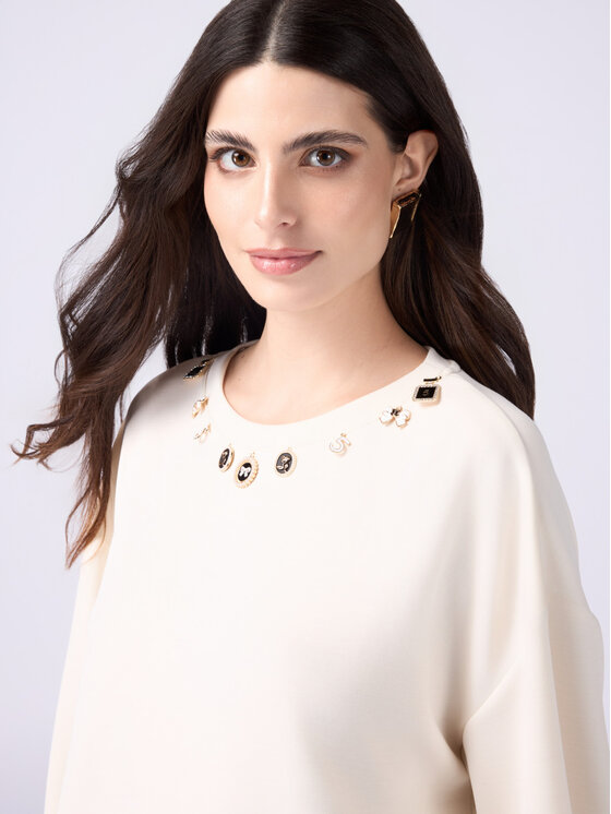 Oltre Oltre Felpa G940J004105N021 Bianco Boxy Fit