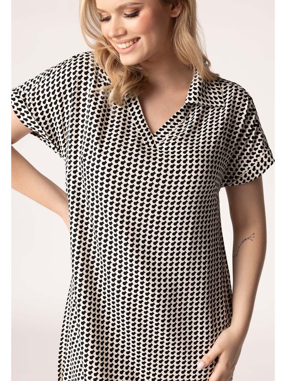 QUIOSQUE QUIOSQUE Každodenní šaty QUIOSQUE 4UB038228 Barevná Regular Fit