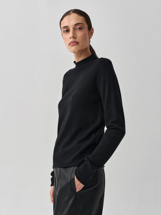 TATUUM TATUUM Sweter NENKO Czarny Classic Fit