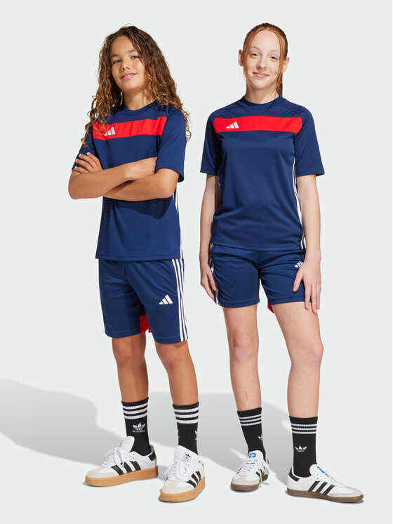 adidas adidas Szorty sportowe 143211 Niebieski jasny Regular Fit