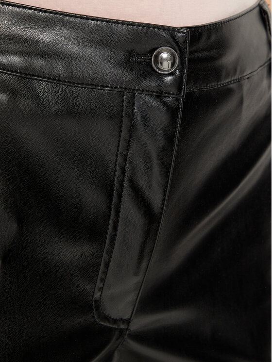 Guess Guess Παντελόνι από απομίμηση δέρματος Kori W4YB11 WF8Q0 Μαύρο Relaxed Fit