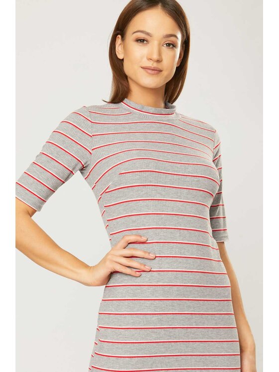 QUIOSQUE QUIOSQUE Každodenné šaty RIB TUBE DRESS 2 Sivá Regular Fit