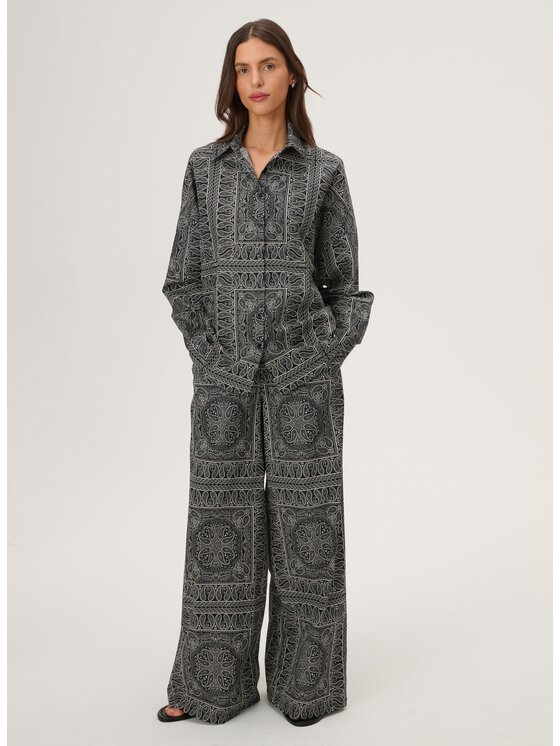 LEBRAND LEBRAND Spodnie damskie Flore Czarny Regular Fit
