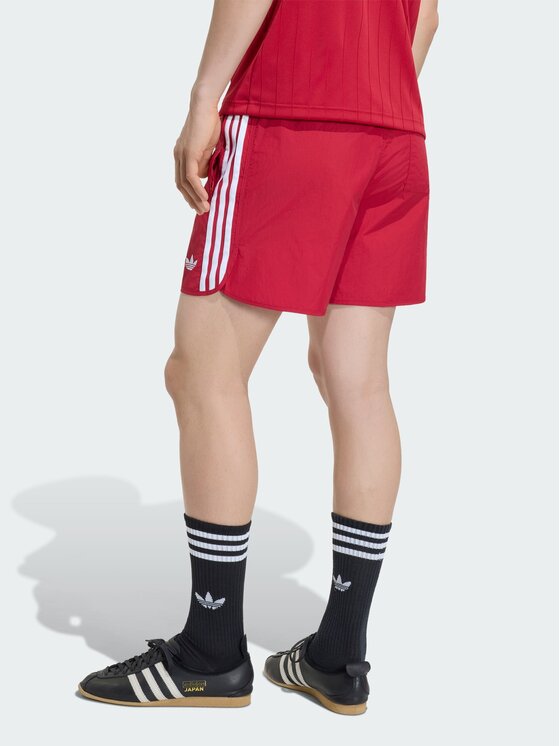 adidas adidas Szorty materiałowe 159299 Czerwony Regular Fit