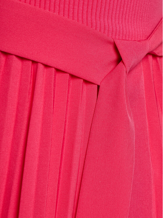 Guess Guess Vestito da giorno WBGK86 WE6D1 Rosa Regular Fit