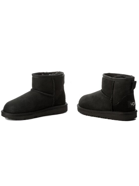 Ugg Ugg Stivali da neve Classic Mini II 1017715K Nero