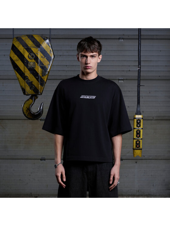 2005 2005 T-Shirt Core Czarny Oversize