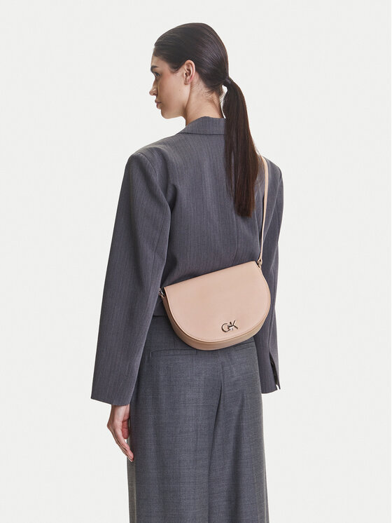 Calvin Klein Calvin Klein Ročna torba Ck Hw Crossbody Saddle Bag K60K613236 Roza