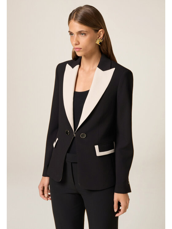 Oltre Oltre Giacca di transizione Q785R104567N0Z3 Nero A-Line Fit