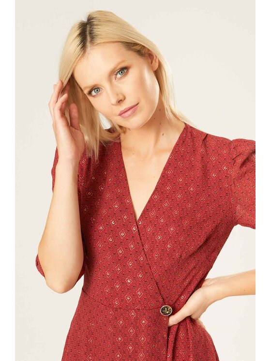 QUIOSQUE QUIOSQUE Každodenní šaty RIBBONA DRESS NEW Červená Regular Fit