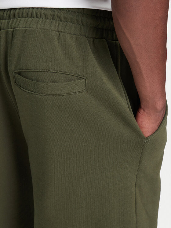 United Colors Of Benetton United Colors Of Benetton Szorty sportowe 342ZU900X Zielony Regular Fit
