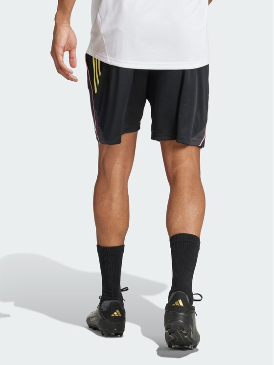 adidas adidas Szorty sportowe Juventus Czarny Regular Fit