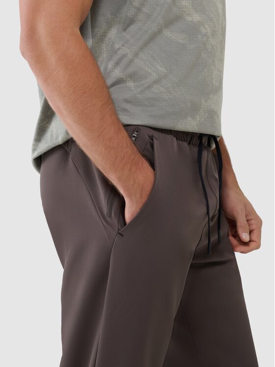 4F 4F Teplákové nohavice 4FWSS25TFTRM0781-81S Hnedá Regular Fit