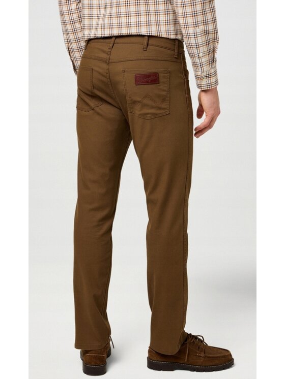 Wrangler Wrangler Spodnie materiałowe Greensboro Brązowy Regular Fit