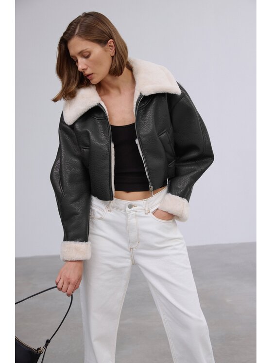 Estro Estro Kurtka zimowa ER00120533 Czarny Loose Fit