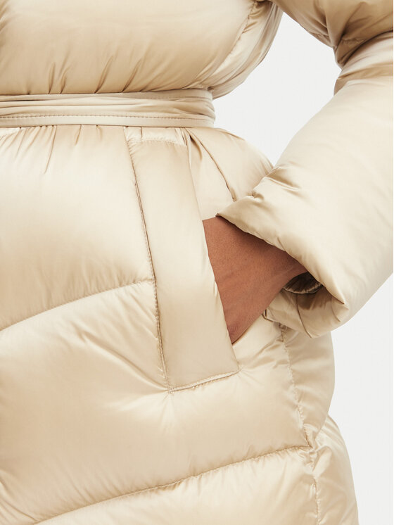 Hetregó Hetregó Μπουφάν πουπουλένιο Karen 8R605 26WD02 Μπεζ Relaxed Fit