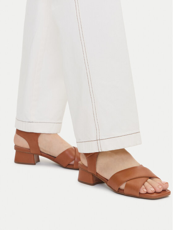 Clarks Clarks Сандали Serina35 Cross 26181346 Кафяв