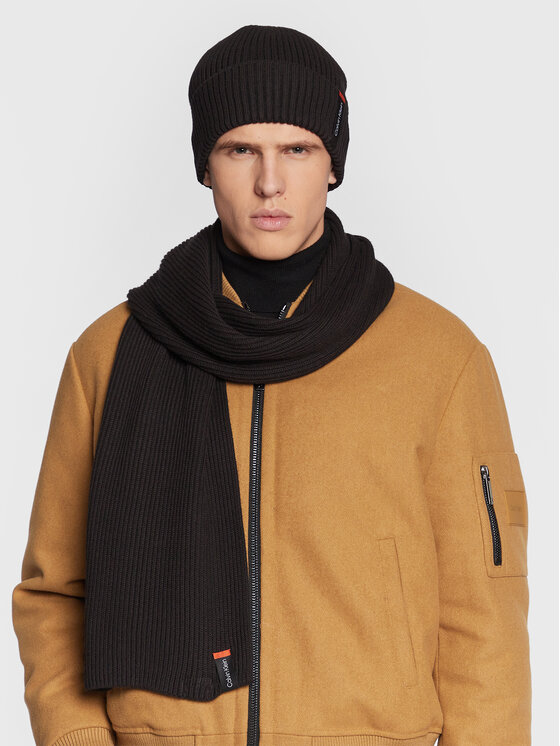 Calvin Klein Комплект шал и шапка K50K509712 Черен