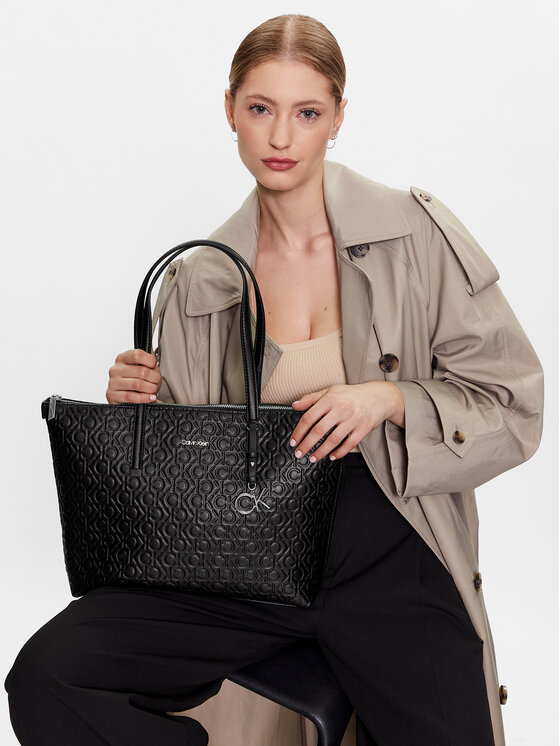 Calvin Klein Torebka Ck Must Shopper Mid Embossed Mono