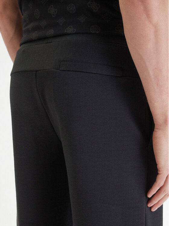 Guess Guess Športne kratke hlače Z6GD02 K2845 Črna Regular Fit