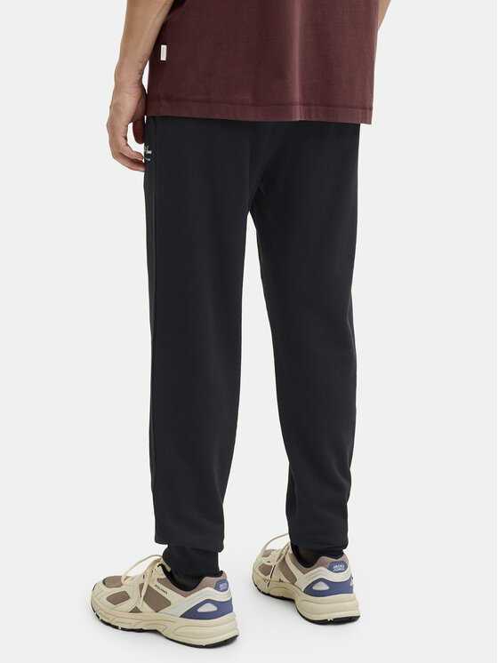 Jack & Jones Jack & Jones Teplákové nohavice Gordon 12288641 Čierna Regular Fit