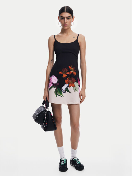 Desigual Desigual Ljetna haljina Le Mans 25SWVW16 Crna Regular Fit