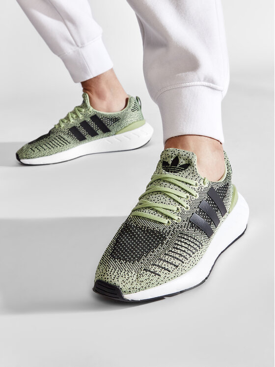 Adidas swift run uomo nere online